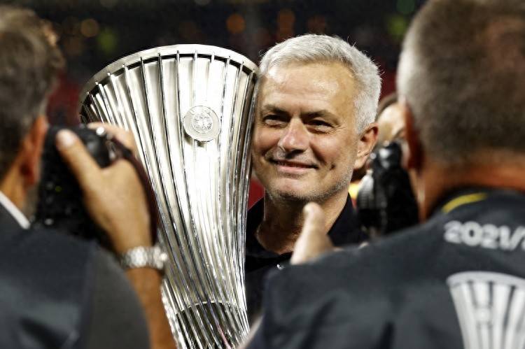 一日意甲动向：国米伤员实在太多了，米兰罗马购买新射手相中他